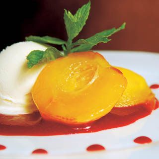Homemade Fresh Peach Ice Cream