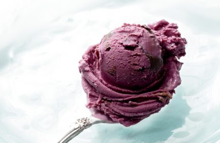 Graeters Ice Cream Black Raspberry Chip