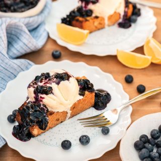 Take dessert to the grill with our Grilled Blueberry Pound Cake with Vanilla Ice Cream. Warm, lightly charred slices of buttery pound cake pair beautifully with homemade blueberry sauce and cold vanilla ice cream in this tasty summertime treat. 🫐⁠
📸: @stephaniemullinsphoto