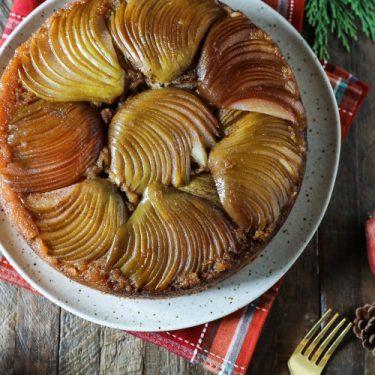 Upside down caramelized pear cake