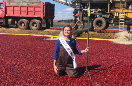 Alice in Dairyland, Julia in at Wetherby Cranberry
