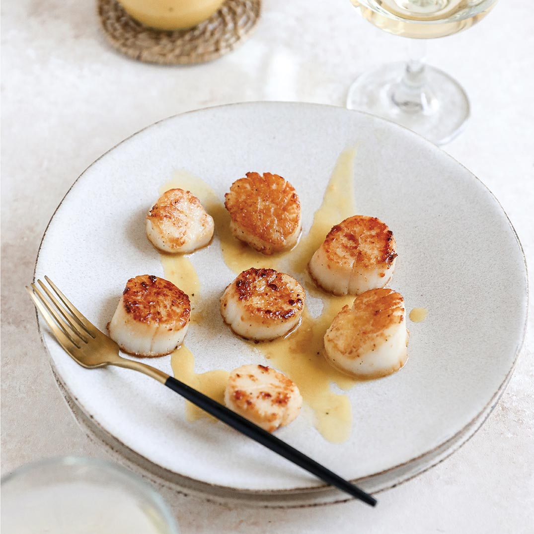 Seared Scallops with Passion Fruit Sauce
