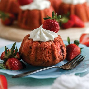 Mini Strawberry Bundt Cakes