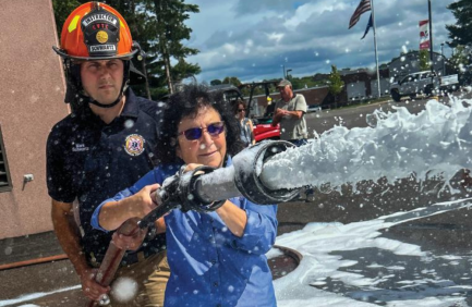 Wisconsin USB Director Nancy Kavazanjian attended a SoyFoam demonstration at Chippewa Valley Technical College in Eau Claire.